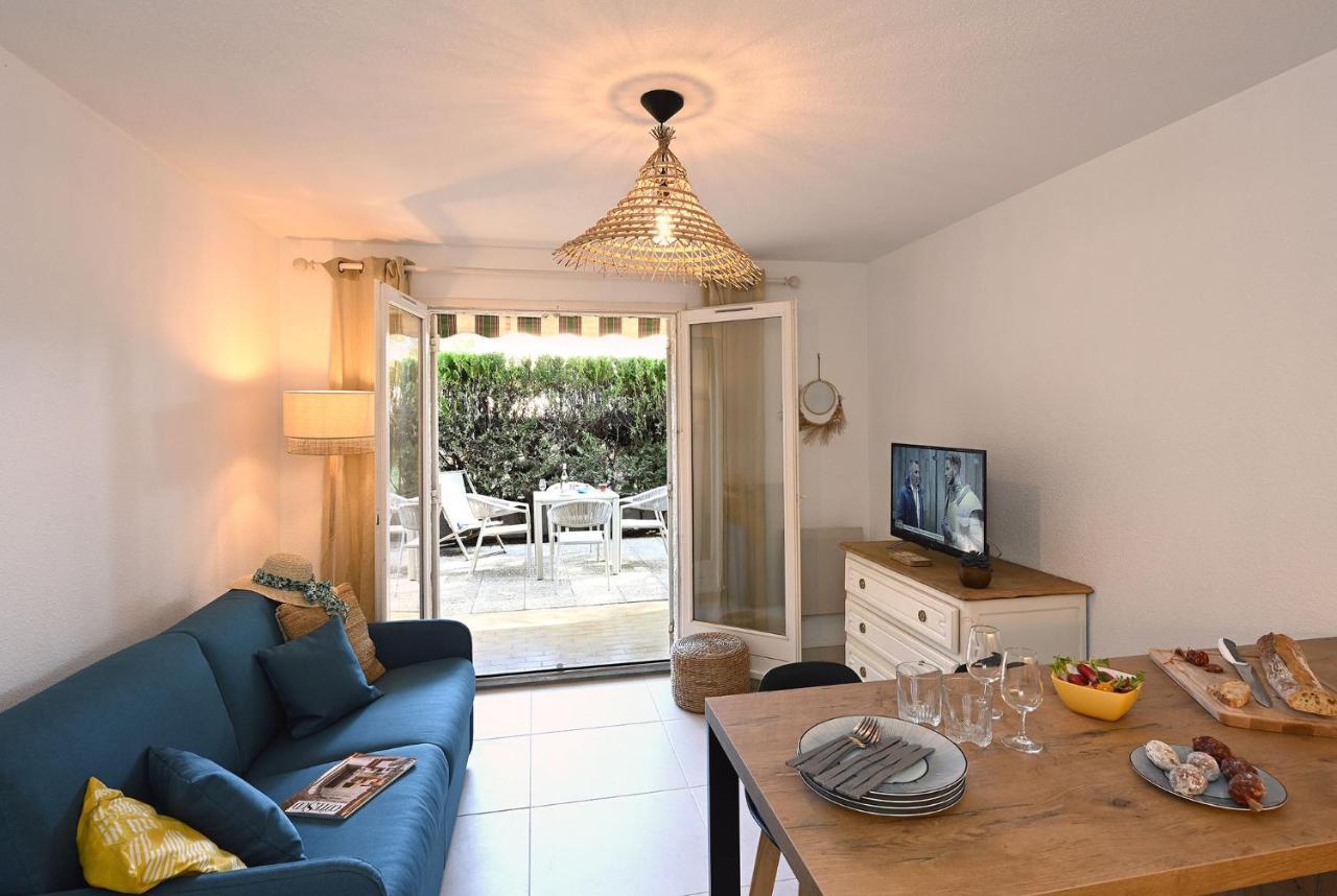 Charmant Studio 2A4 Pers Avec Jardin Et Place De Parking Situe A 5 Min A Pied De La Mer Bandol Exterior foto